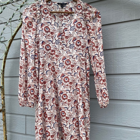 🌷 Banana Republic Dress Bohemian Floral Peasant Sleeves, V Neck, Pullover easy - Picture 4 of 8
